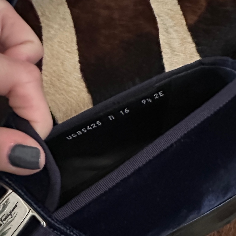 Salvatore Ferragamo Men's Navy Loafers 9.5 EE - Picture 7 of 10